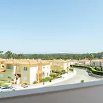 Apartamento T2 Espaçoso Del Rey, óbidos Piscina Comum, Caravelas