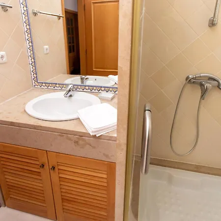 Apartamento T2 Espaçoso Del Rey, óbidos Piscina Comum, Caravelas *