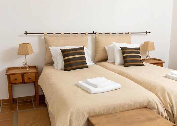 T2 Espacoso Del Rey, Obidos Piscina Comum, Caravelas *