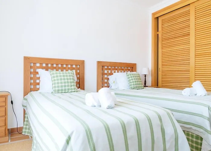 T2 Espacoso Del Rey, Obidos Piscina Comum, Caravelas